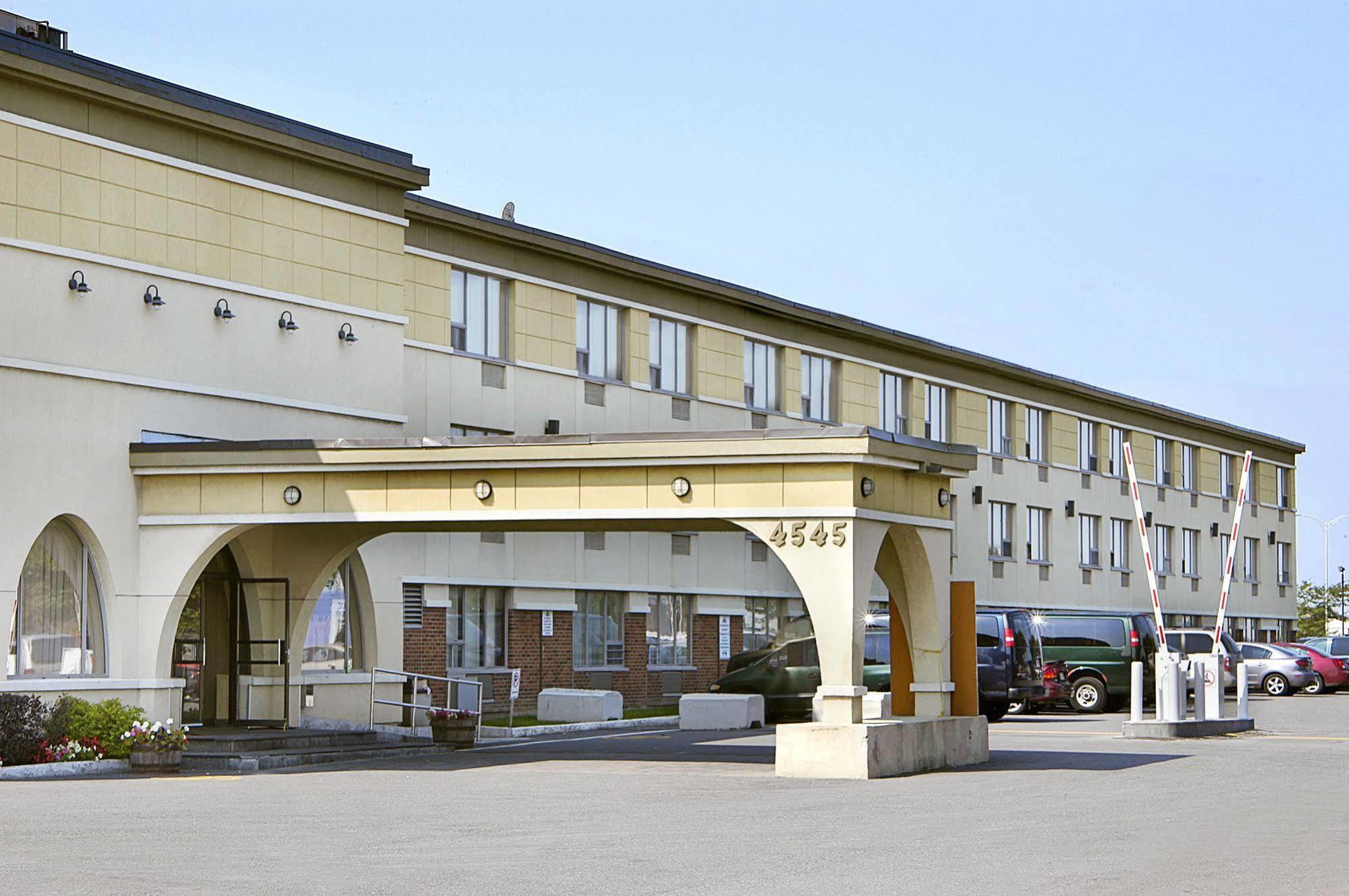 Days Inn By Wyndham Montreal Airport Conference Centre Dorval Exterior foto